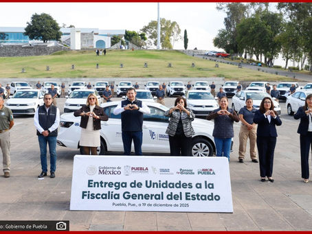 En reconocimiento a su labor, gobierno de Puebla fortalece con unidades a la Fiscalía