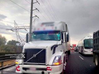 En Huejotzingo, Seguridad Pública Estatal recupera tractocamión robado