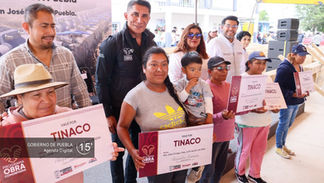 Gobierno del Estado cumple compromisos con familias de San José Chiapa