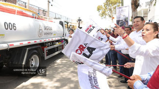 Con pipas del bienestar, Gobierno Estatal garantiza derecho al agua en colonias