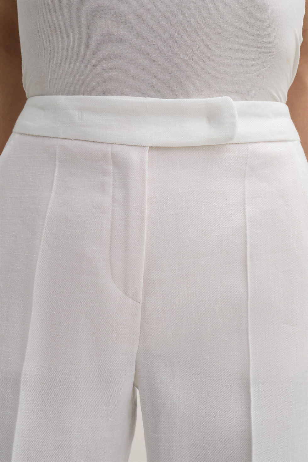 Miniaturbild: LEINENSTRETCH-MARLENE-HOSE IN WEIS