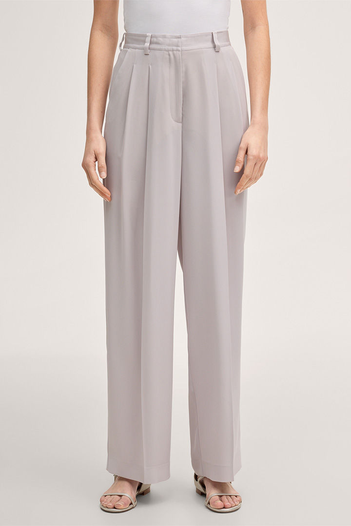Miniaturbild: Crêpe-Marlene-Bundfalten-Hose in Beige