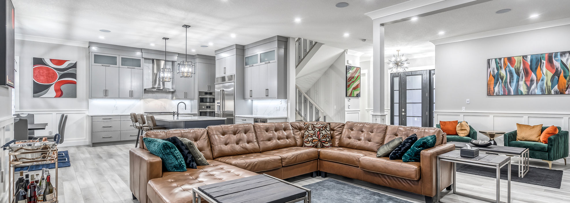 family room/kitchen overview