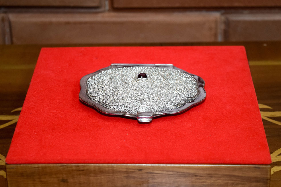 Thumbnail: Shell Jewellery Box with Garnet Colombo Sri Lanka Wedding, Housewarming and Corporate Gift