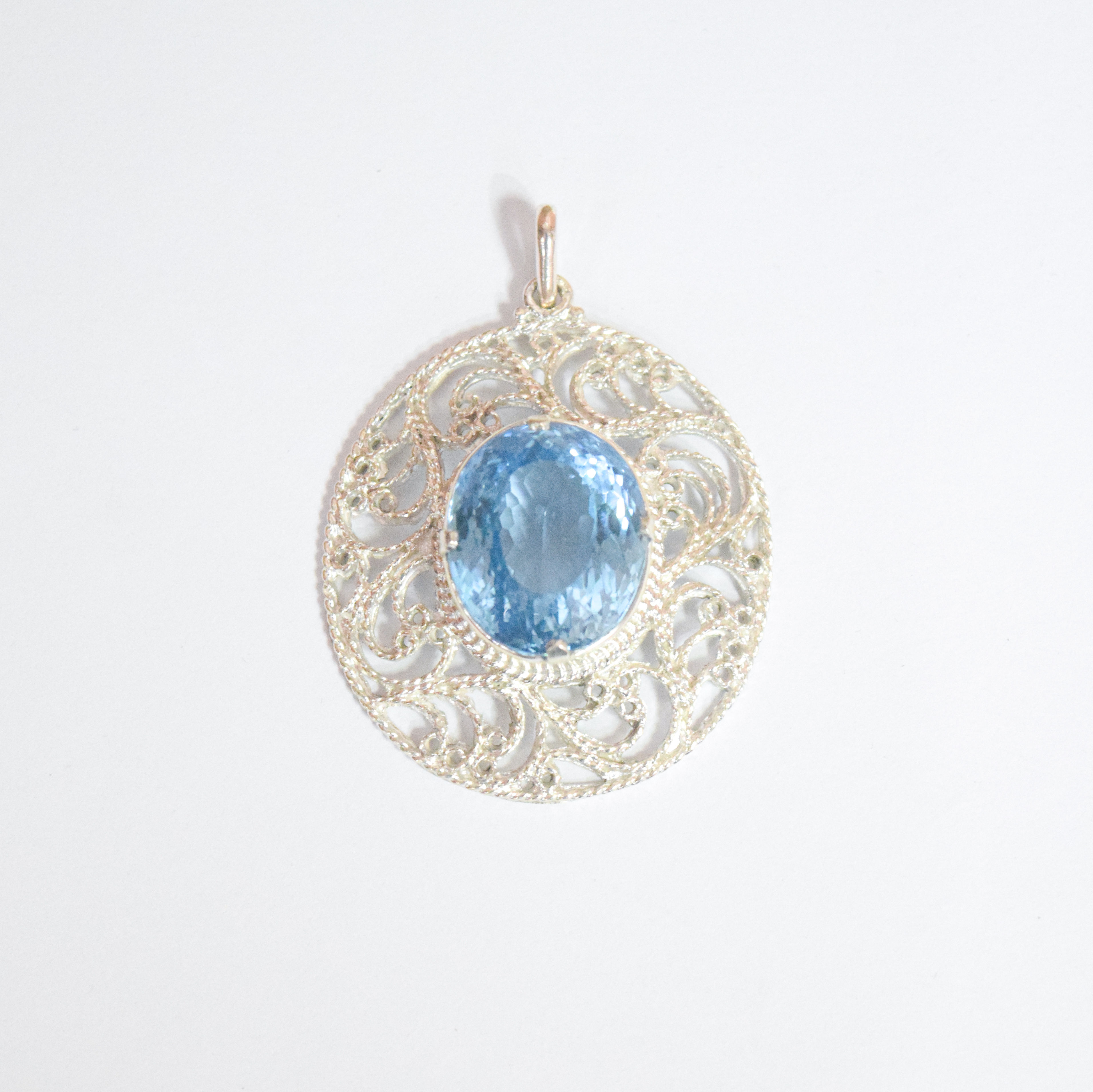 Sterling Silver Oval Shaped Pendant with Blue Topaz Gemstone Luxury Gift Shop Colombo Jewellery Store Dienge Silverware