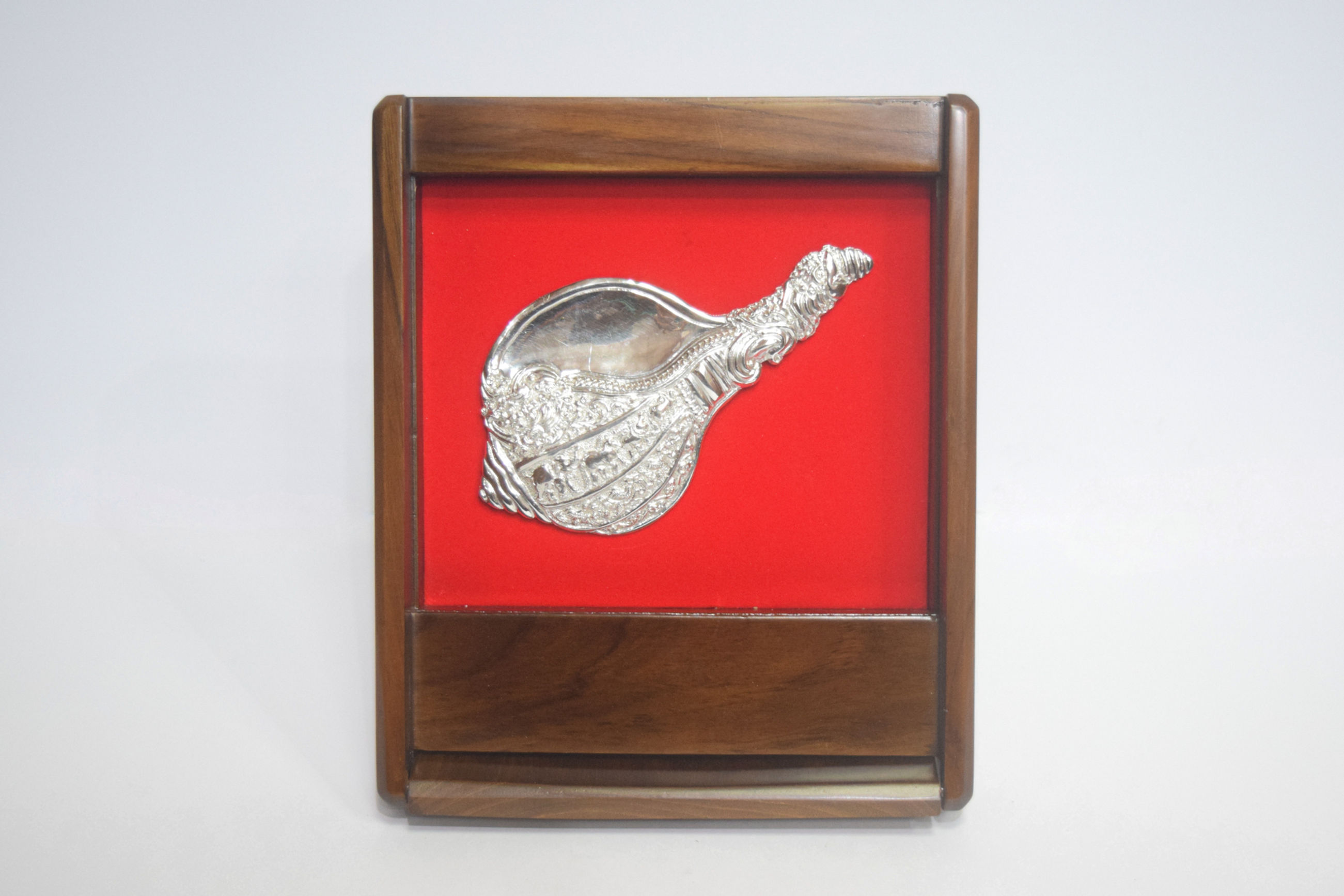 Conch shell plaque Valampuriya Dienge Corporate Gift Colombo Sri Lanka