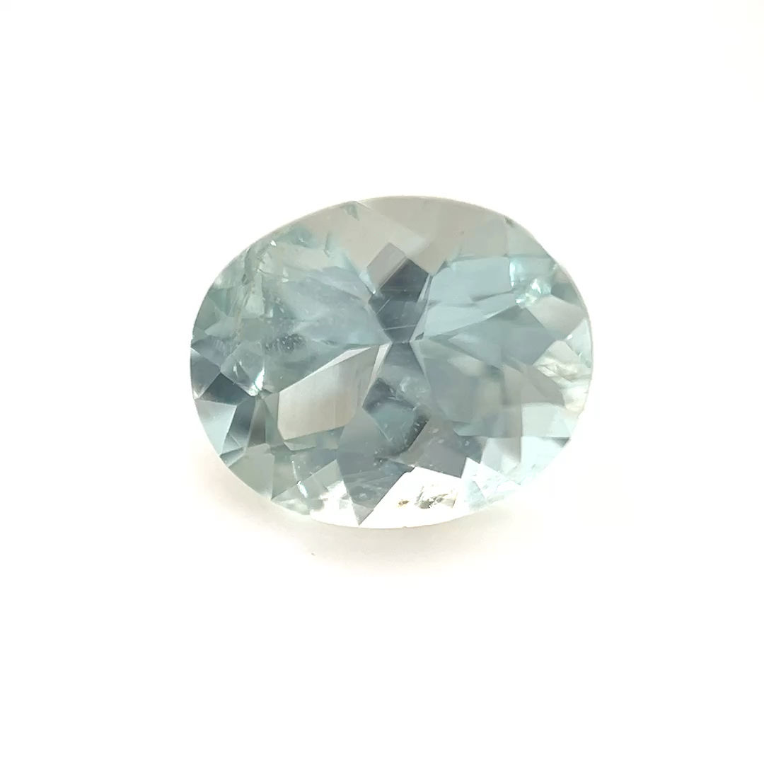 Icy Green Montana Sapphire 1.55 cts. 7.5 x 6.3mm, oval