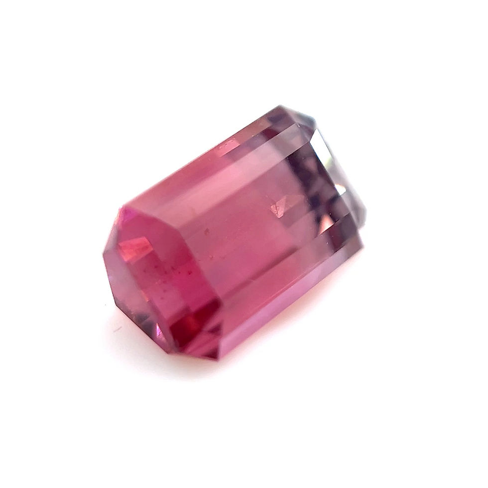 Thumbnail: Bi-Color Tourmaline 2.37 cts. 10.2 x 6.2mm, emerald