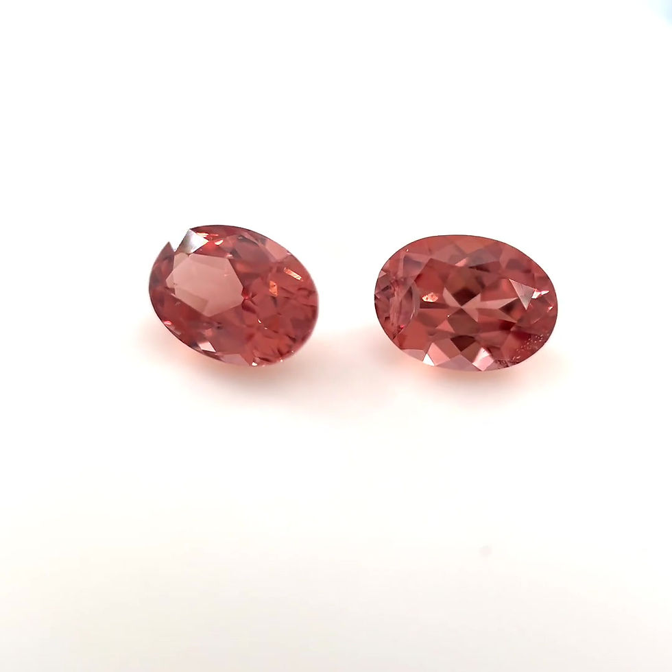 Thumbnail: Malaya Garnet 1.80 cts. 6.8 x 5.0mm, oval, pair