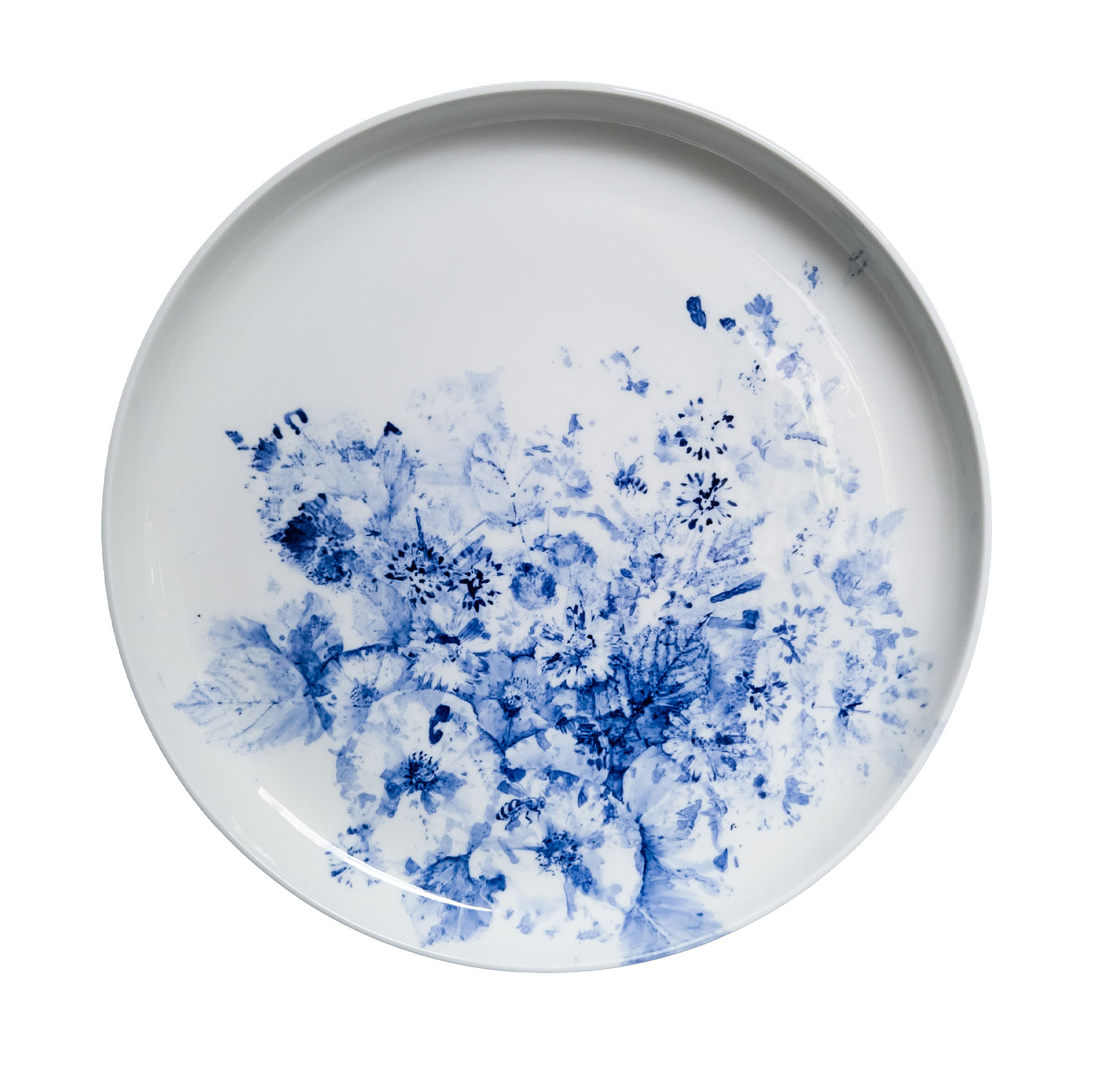 Porseleinen bord van 35cm handbeschilderd in delfts blauw met wilde bloemen