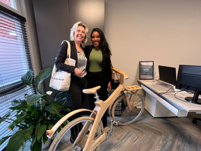 Ester Vijverberg (The Travel Club) wint unieke Aruba fiets