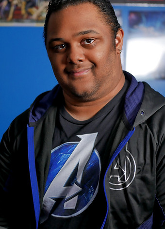 Darius Profile Pic copy.jpg