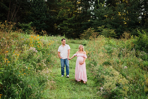 Logan Ohio Maternity Photographer.jpg