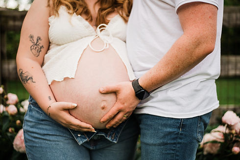 best maternity photographer in ohio.jpg