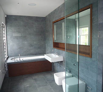Tom Goldsmith Joinery - Fitted Bath Panel and Mirror