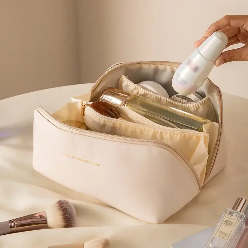 Miniatura: WATERPROOF MAKEUP 