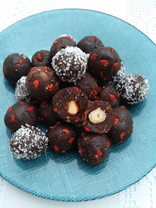 Trufas de frutos secos e aveia