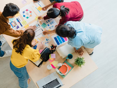 How to Use Buyer Intent Signals in B2B Outbound Marketing
