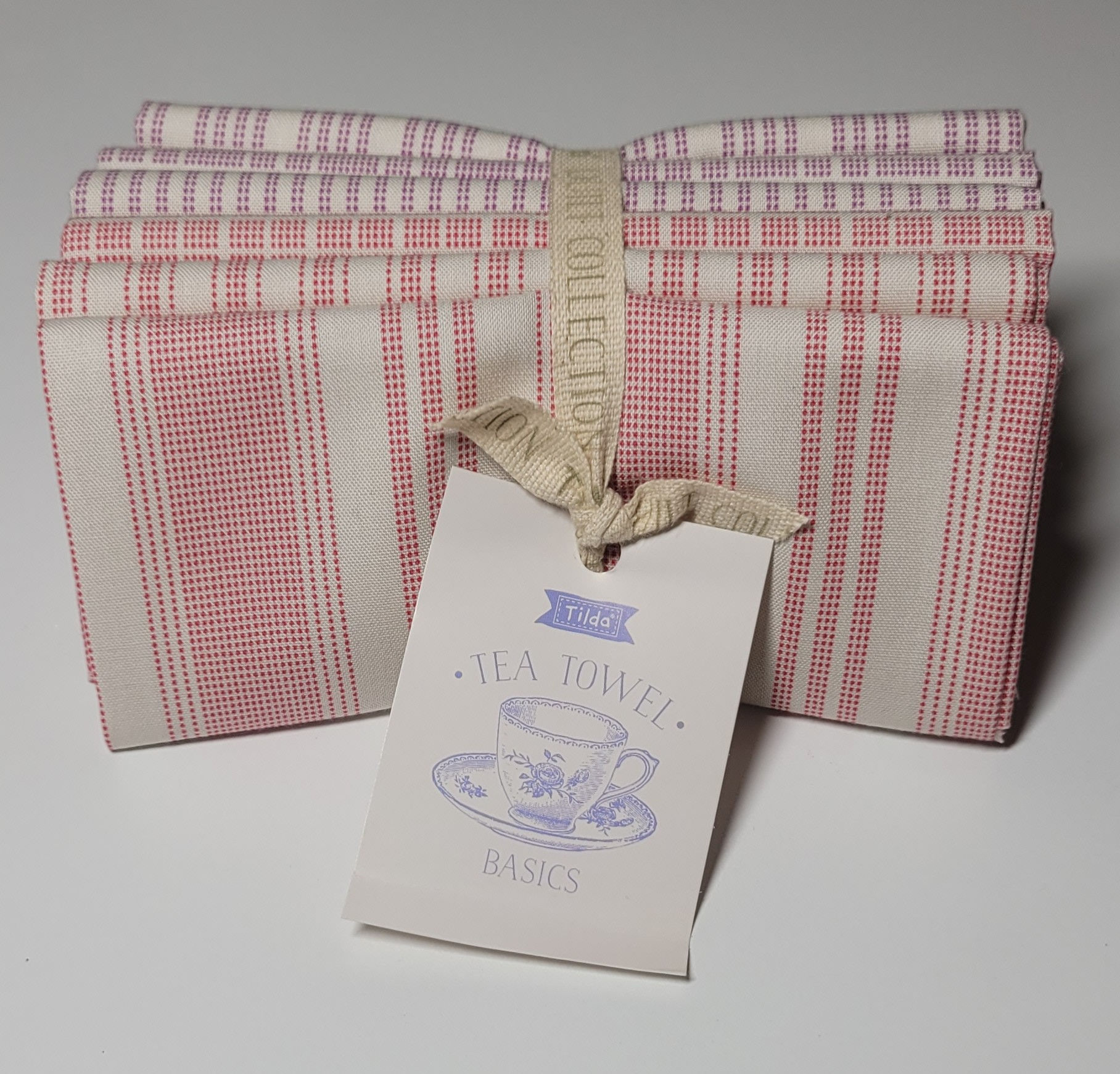 Tilda Tea Towel Basics Fat Quarter Bundle Red/Plum