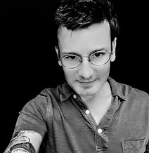 Robbie Tullos - Stylist