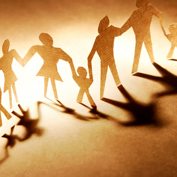 L’équilibre entre donner et recevoir dans les constellations familiales : une clé pour des relations harmonieuses