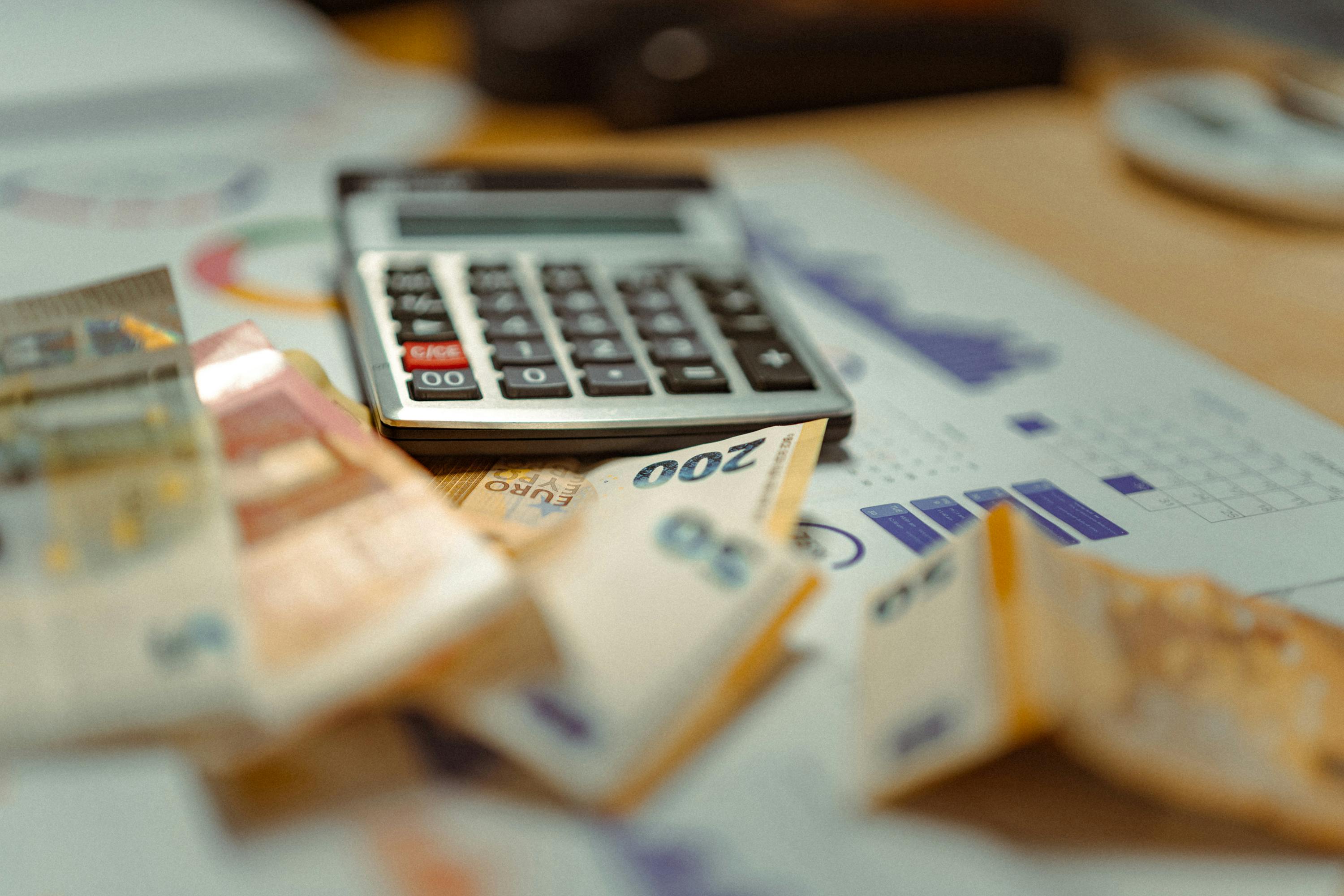 Should You Register for VAT? A Straightforward Guide for Tradespeople