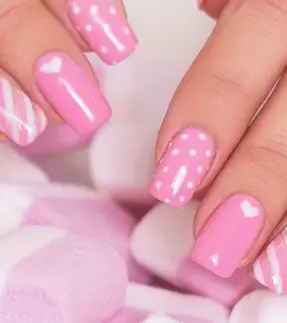 Geometric_Pink_and_White_Nails.webp