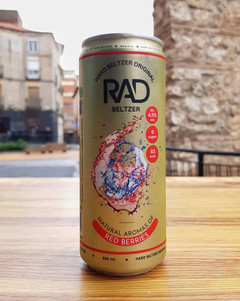 RAD Hard Seltzer Frutos Rojos
