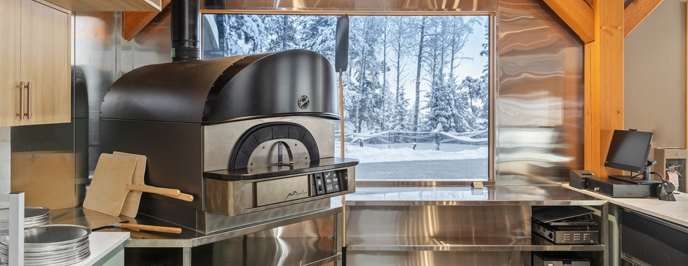 The Market at The Sivlertip photo by Maxwell Mawji