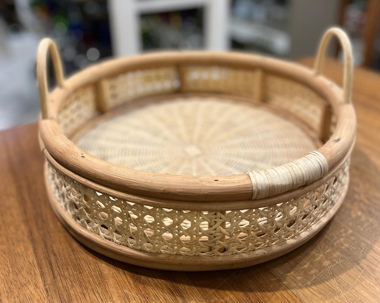 147348 Bandeja em rattan