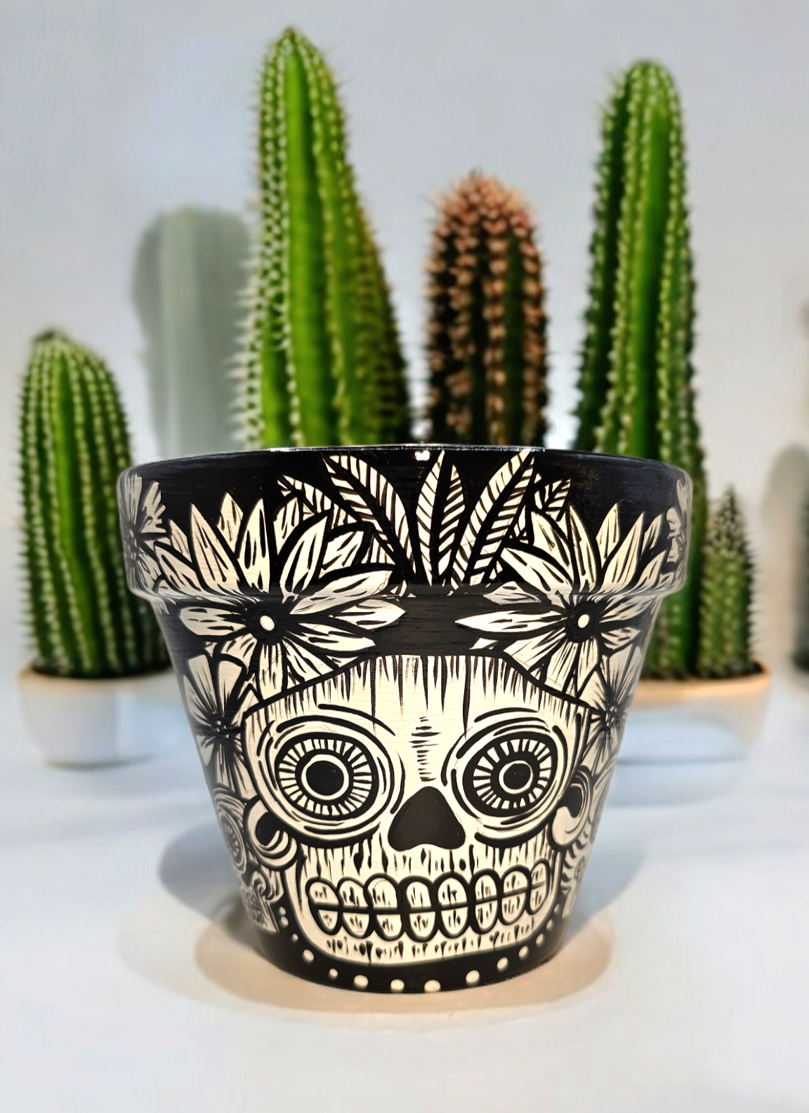Black and White Skull Pot