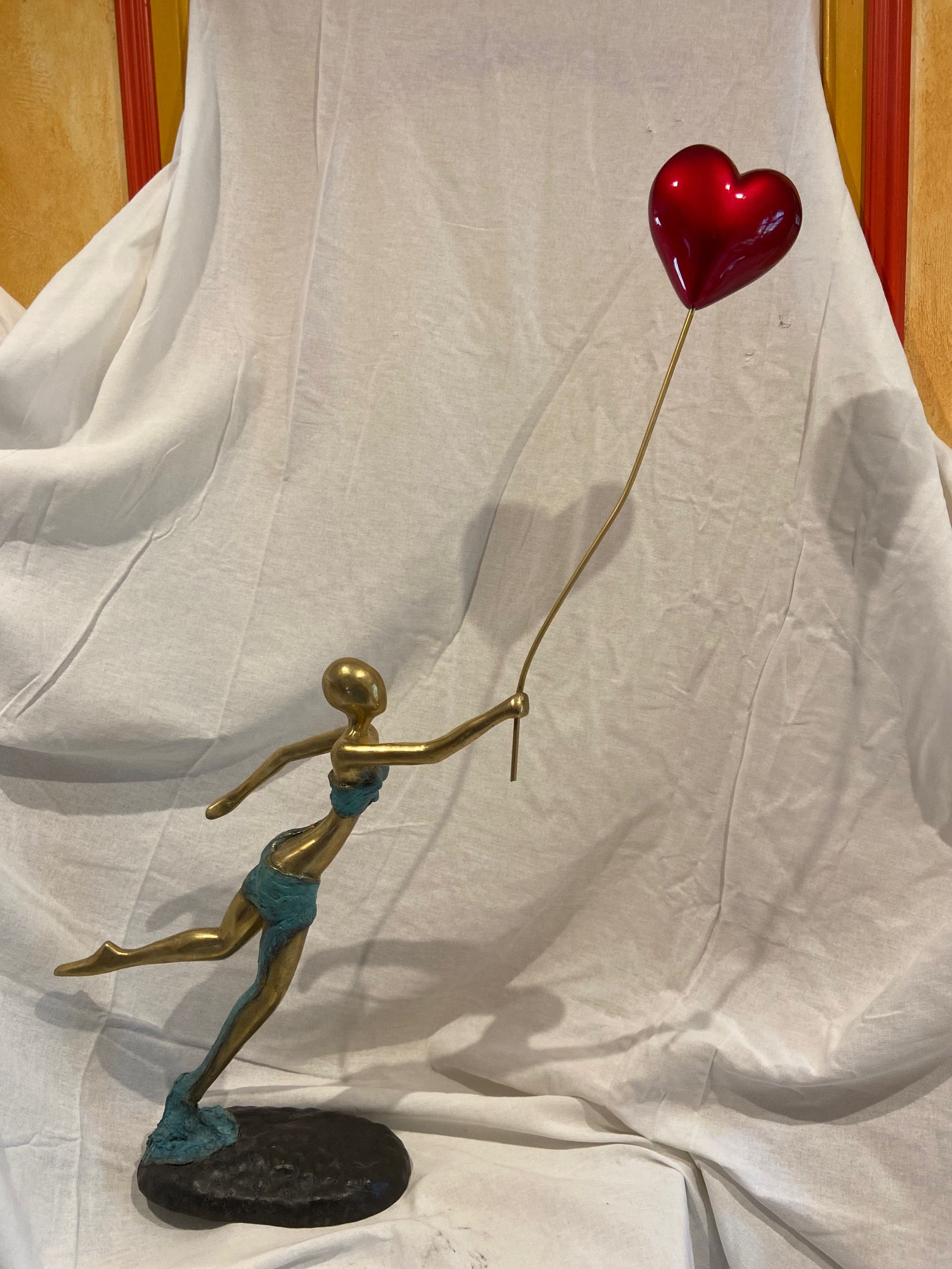 Danseuse drapée l'envole dimension moyenne