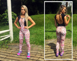 Macacão Cigarrete c/ Detalhe à Fio n