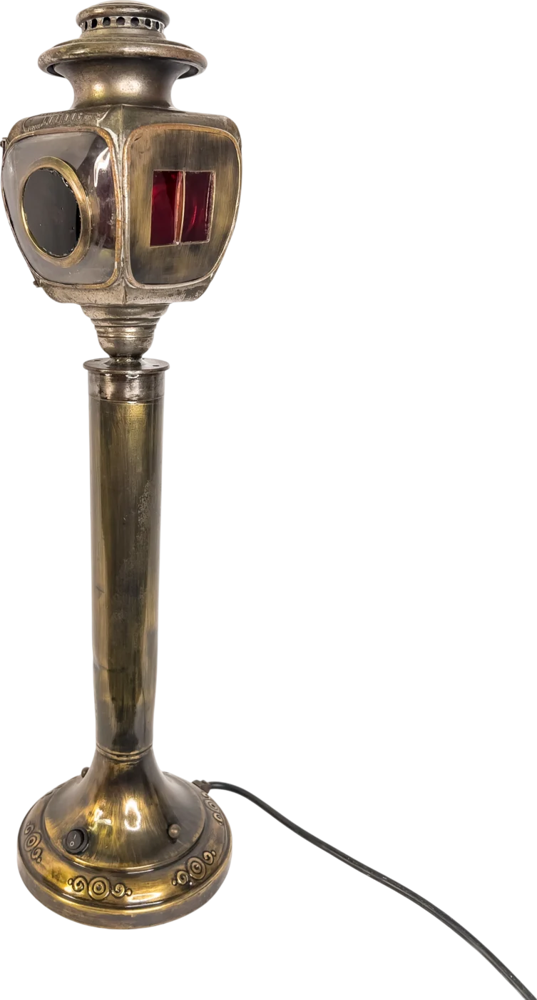 Parisian Lamp Post in the studio, switched off