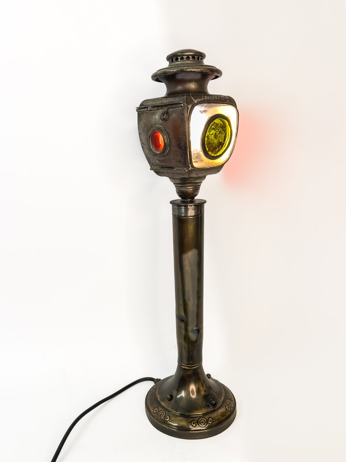 Parisian Lamp Post, detail