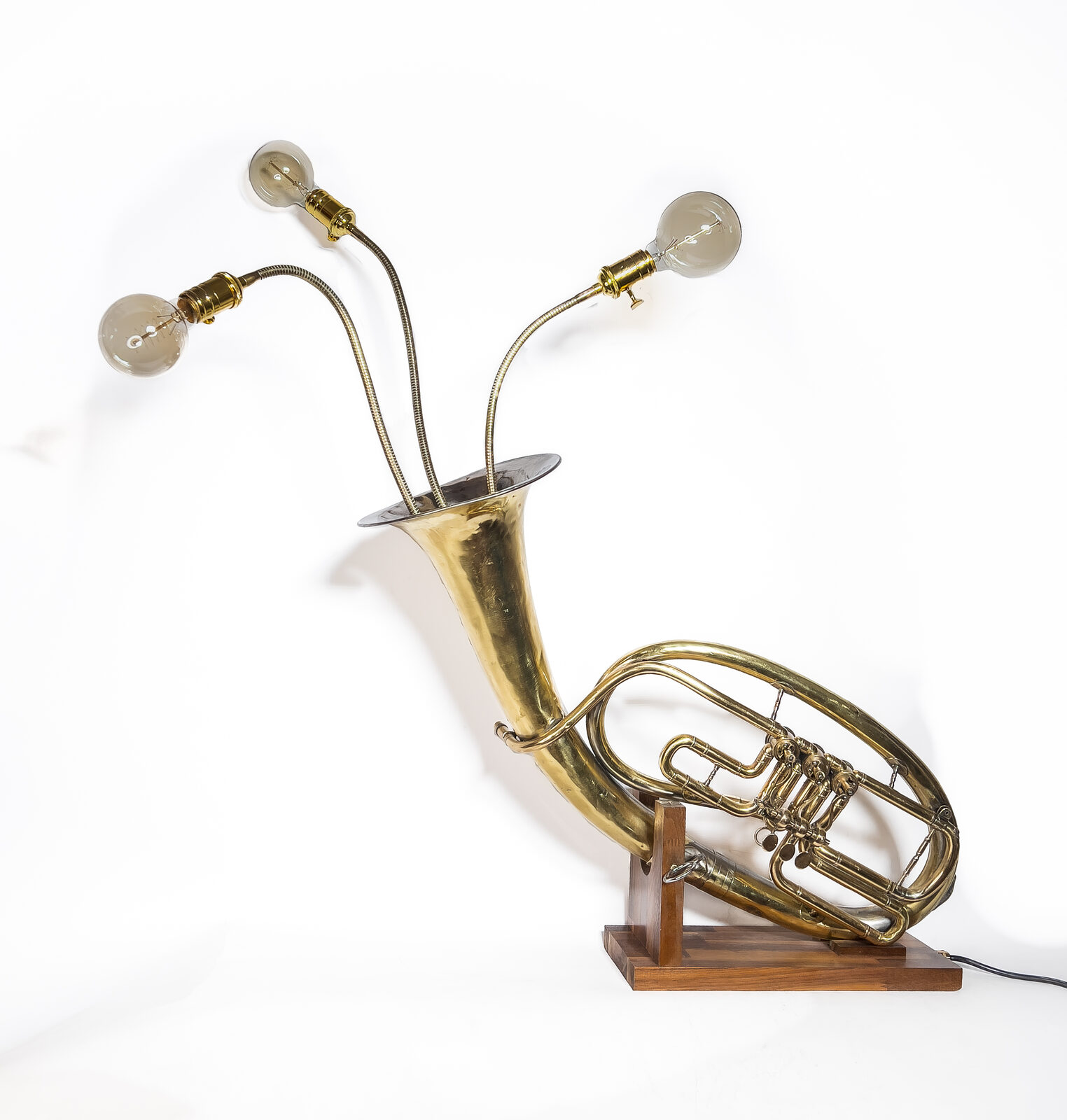 Tuba, detail