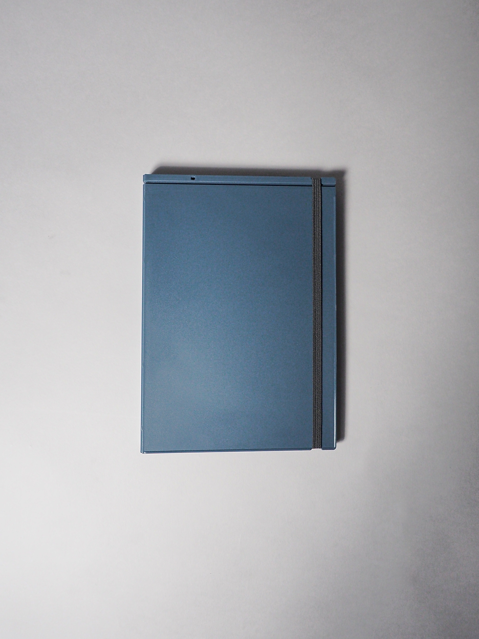 Thumbnail: LIHIT LAB Mutual Foldable Clipboard A4 to A5 (A-2068)