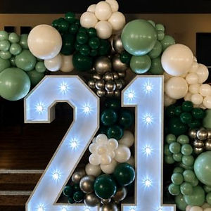 Light Up 21 with balloon garland number hire
