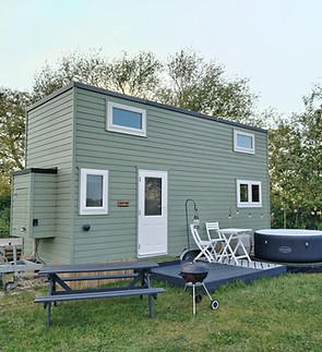 glamping lodge brackenxcapes.jpg