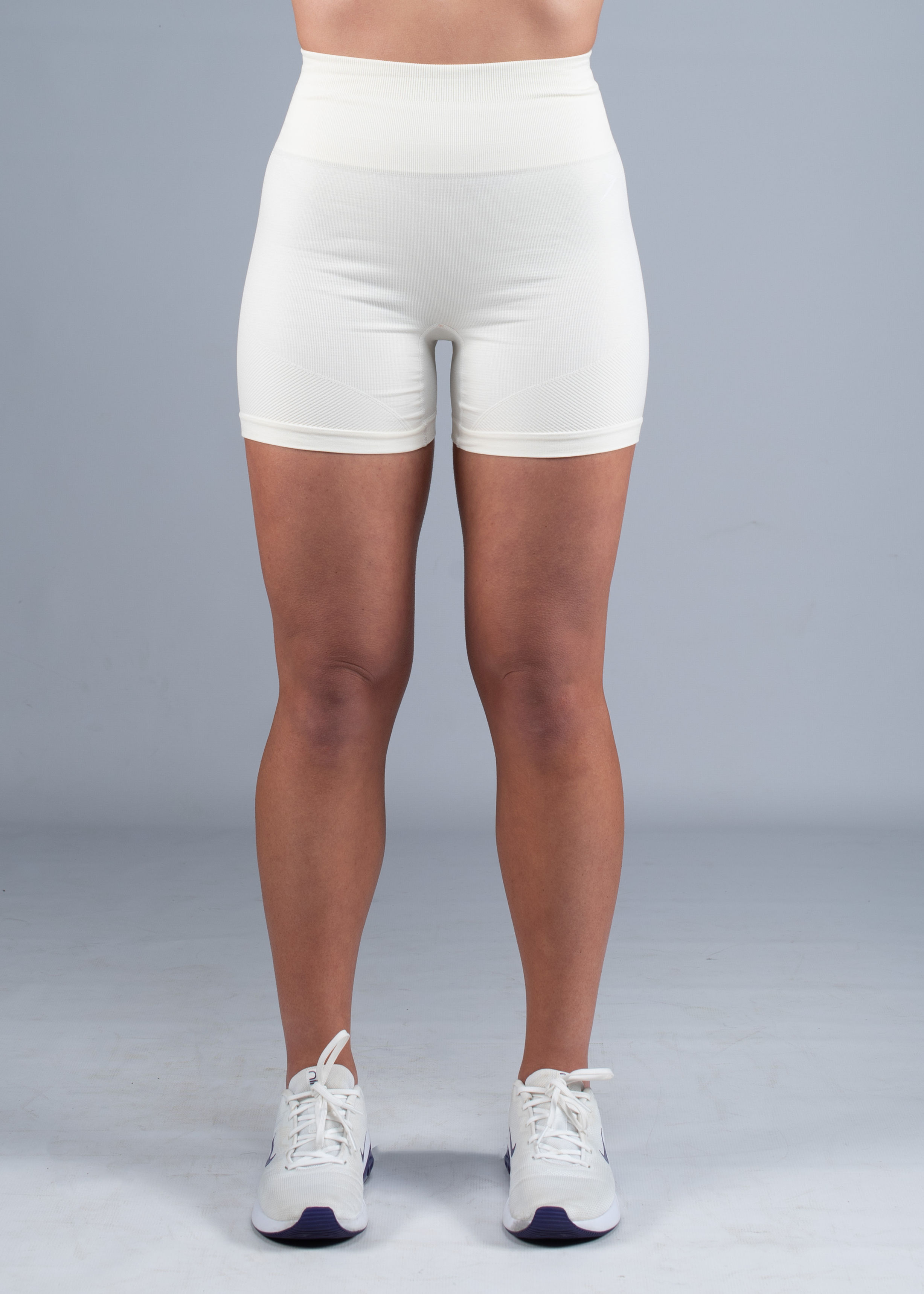 Noir Blanc Seamless Scrunch Shorts- Winter White
