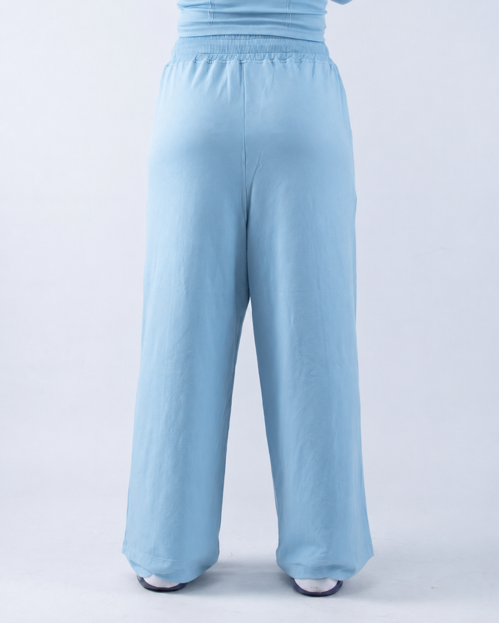 Thumbnail: Noir Blanc Seamless Sweat Pants- Arctic Blue