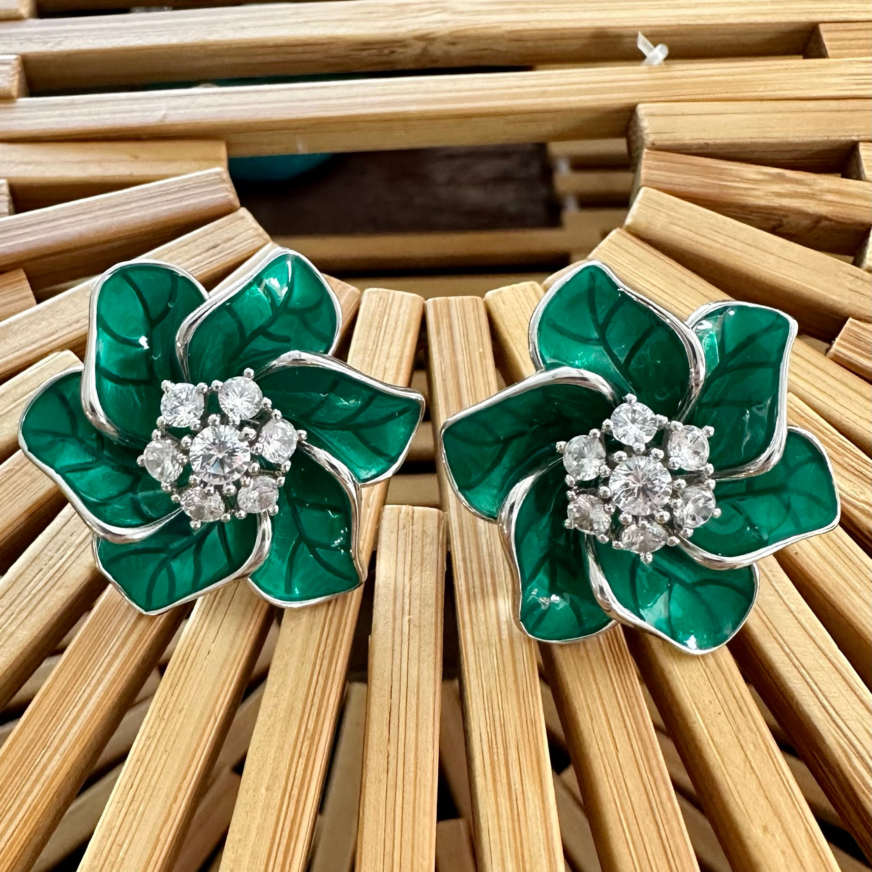 Brinco Flor Esmaltada