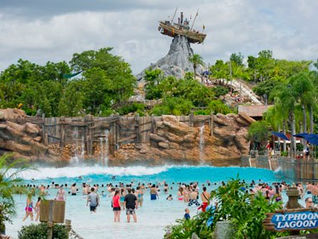 Make a Splash: Unforgettable Waterpark Fun at Disney & Universal!