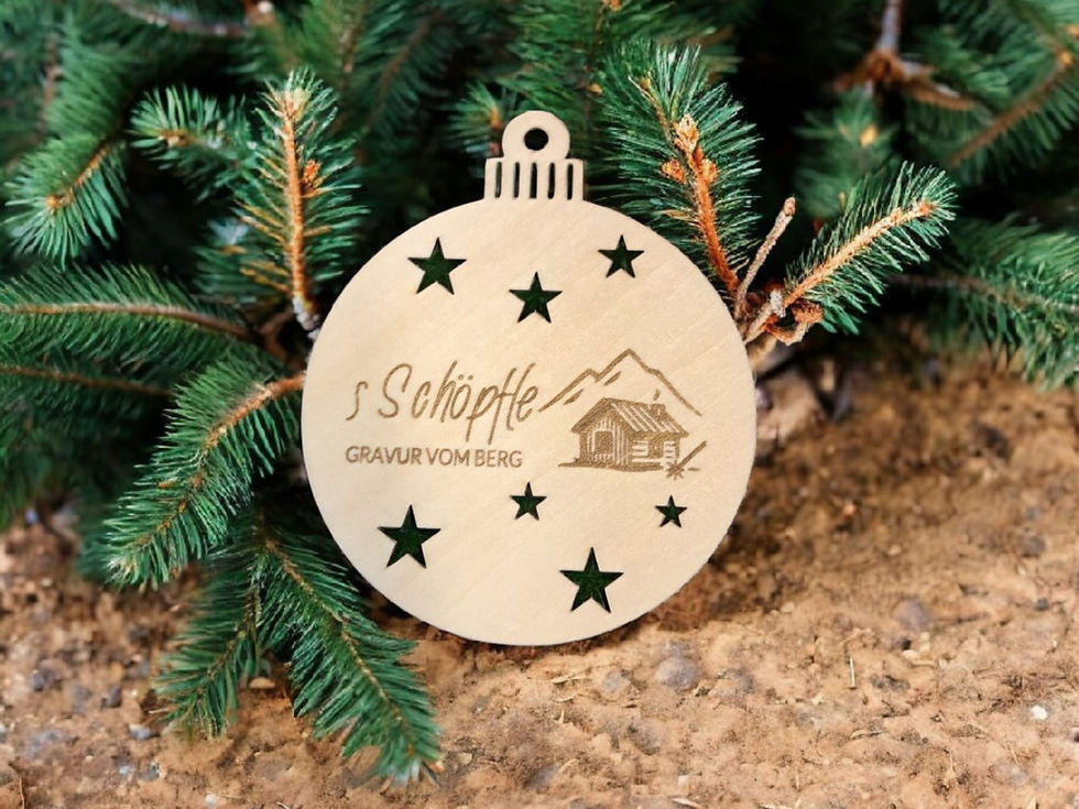 Personalisierte Holz-Weihnachtskugel mit Firmenlogo