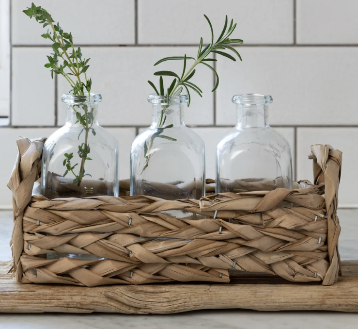 Straw basket with 3 plant bottles