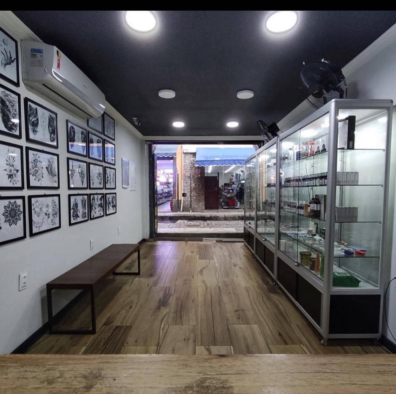 Smoke Dragon Tattoo e Piercing / Tatuagem Centro de Rio de Janeiro