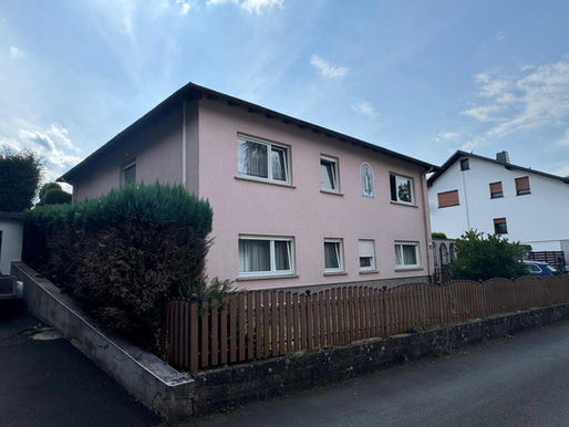 Ihr neues Zuhause: Einfamilienhaus mit Einliegerwohnung in Driedorf-Mademühlen