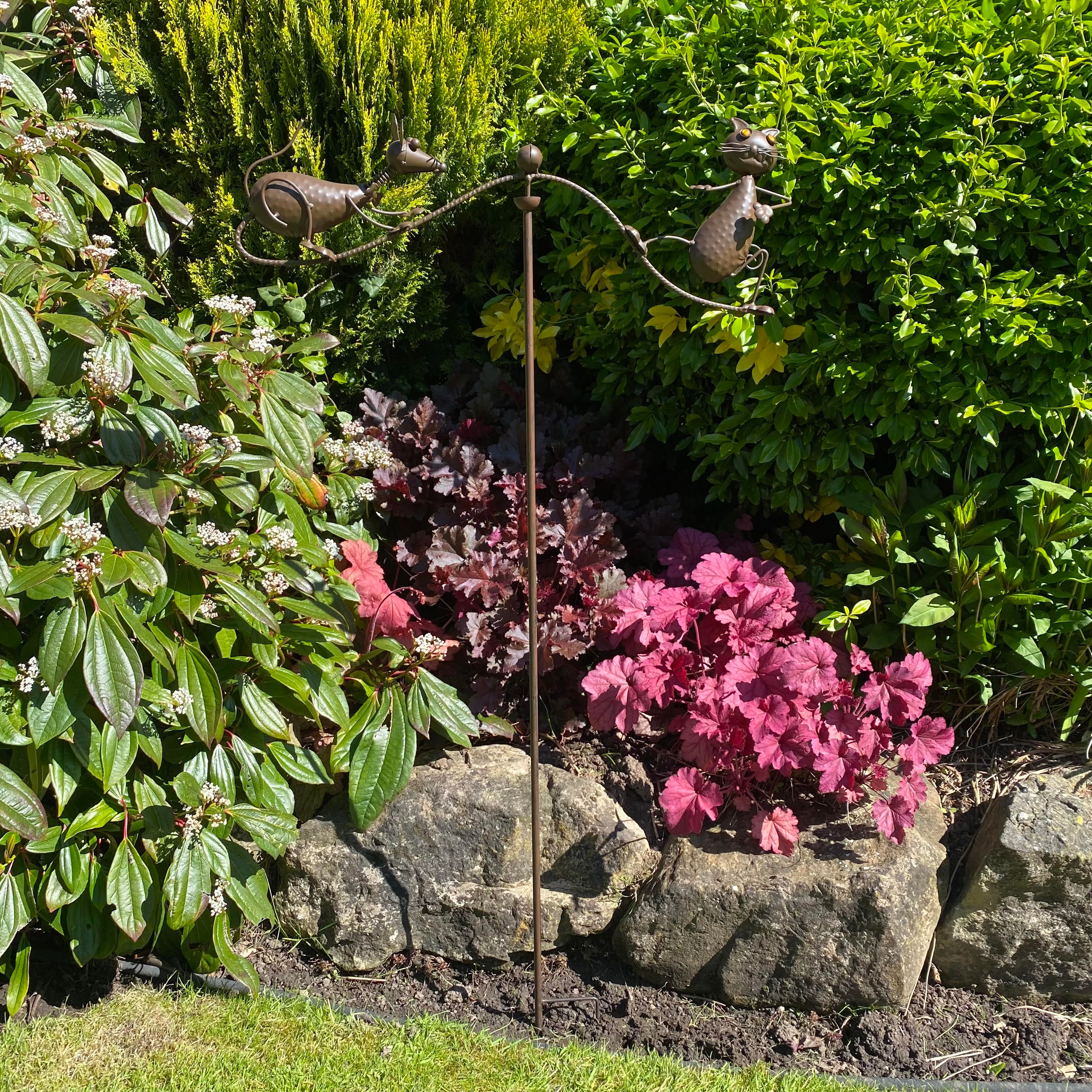 54" METAL BALANCE CAT WITH MOUSE STAKE