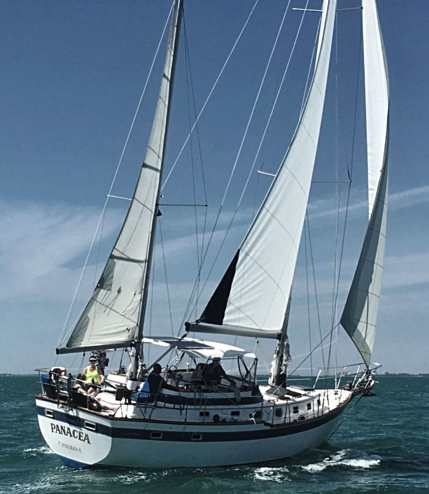 Sailing in Fort Myers Beach