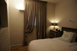 וילונות לטישטוש החלונות בחדרי שינה